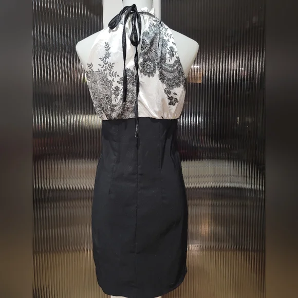 Majora Dress - Picture 2 of 6